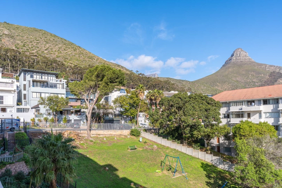 2 Bedroom Property for Sale in Sea Point Western Cape